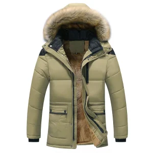 Gevoerde warme jas met capuchon voor dames